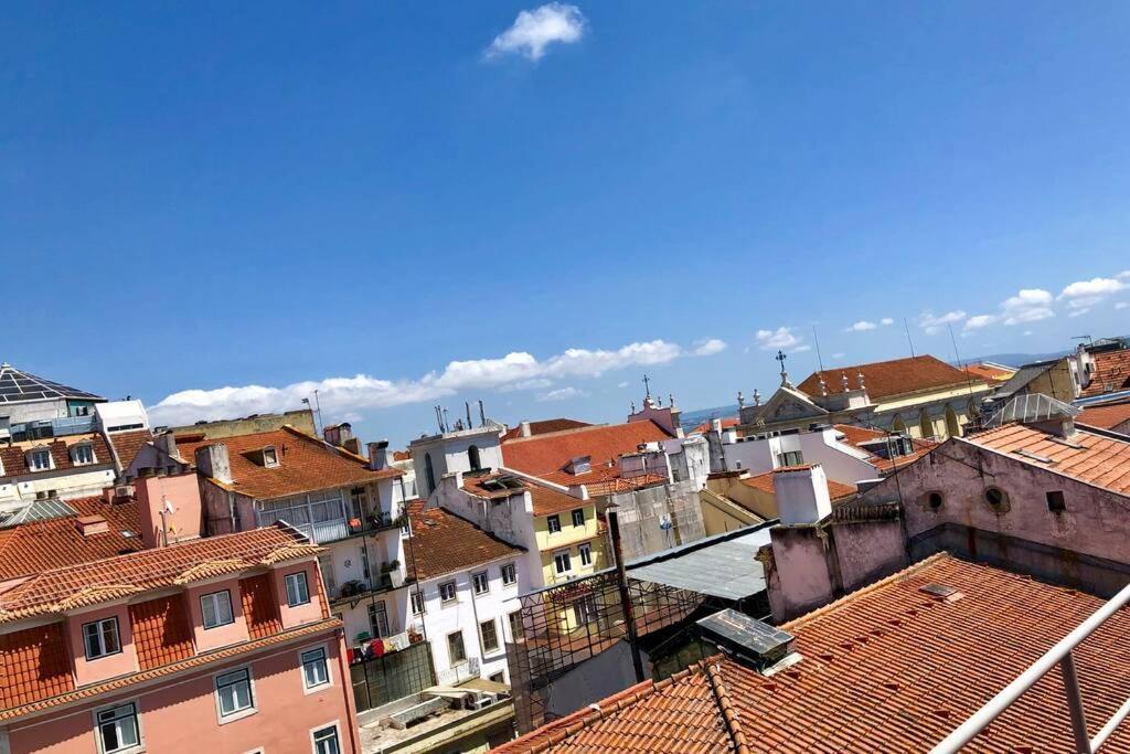 32 Top - Center Of Lisbon Duplex Apartment, Barrio Alto Kültér fotó