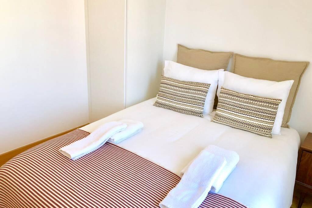 32 Top - Center Of Lisbon Duplex Apartment, Barrio Alto Kültér fotó