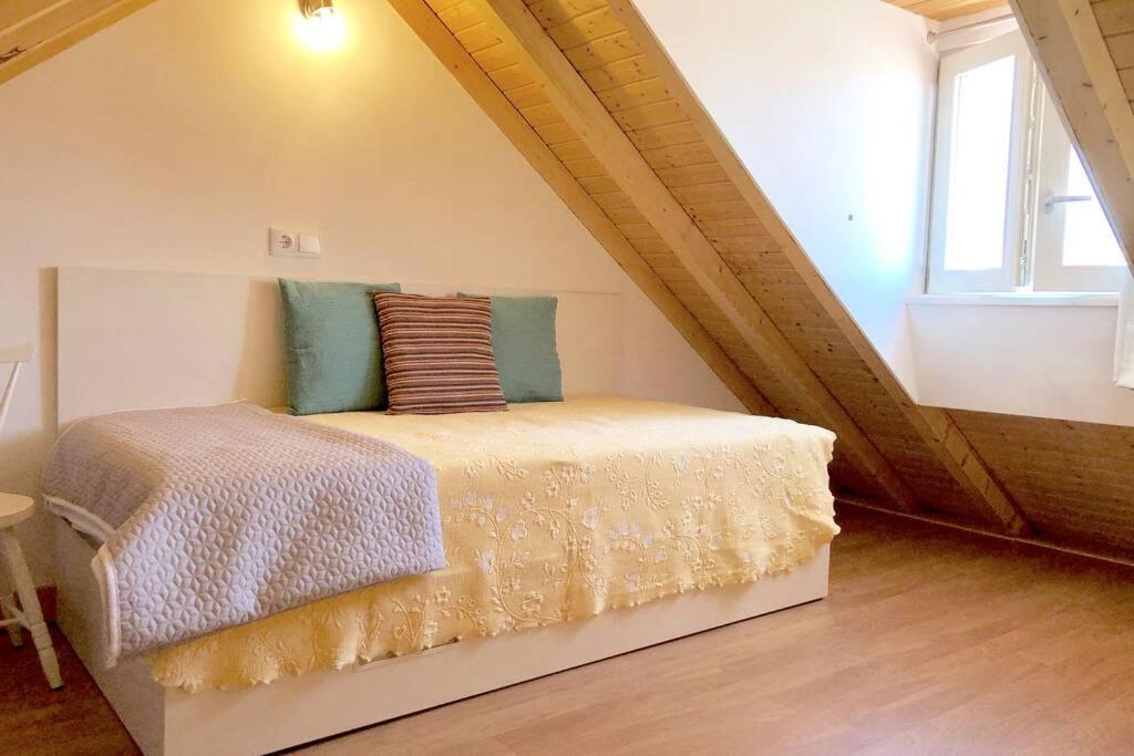 32 Top - Center Of Lisbon Duplex Apartment, Barrio Alto Kültér fotó