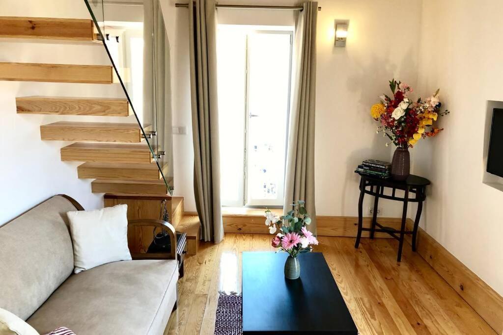32 Top - Center Of Lisbon Duplex Apartment, Barrio Alto Kültér fotó