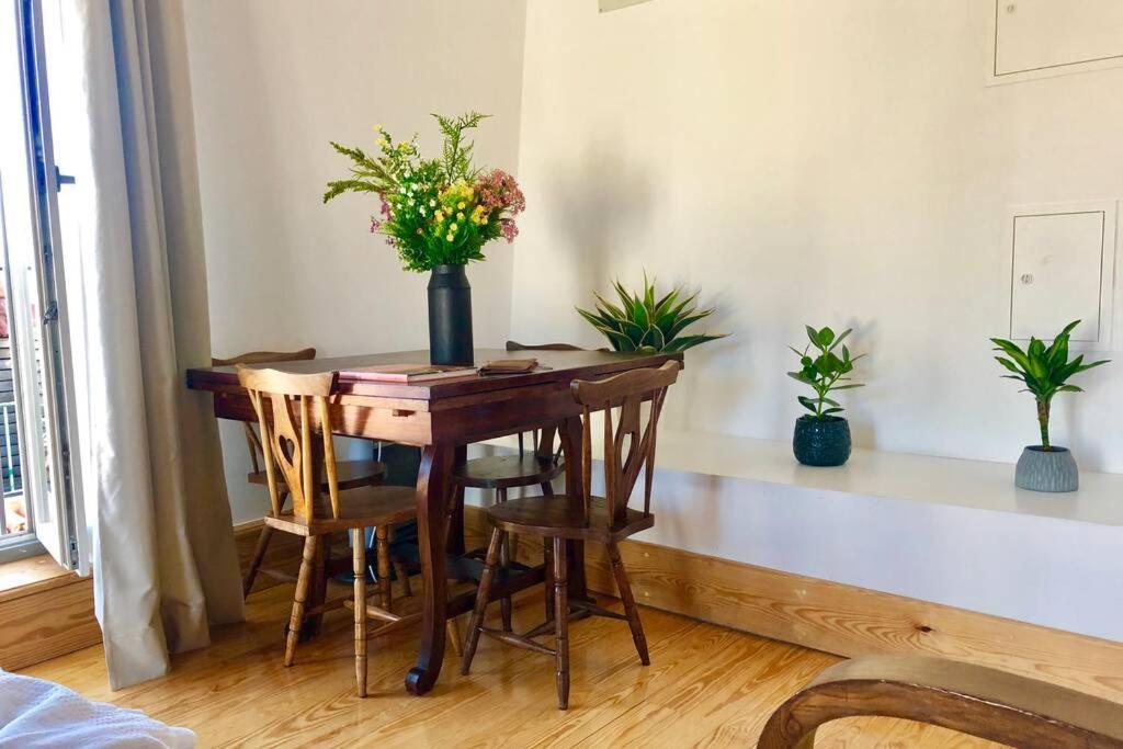 32 Top - Center Of Lisbon Duplex Apartment, Barrio Alto Kültér fotó