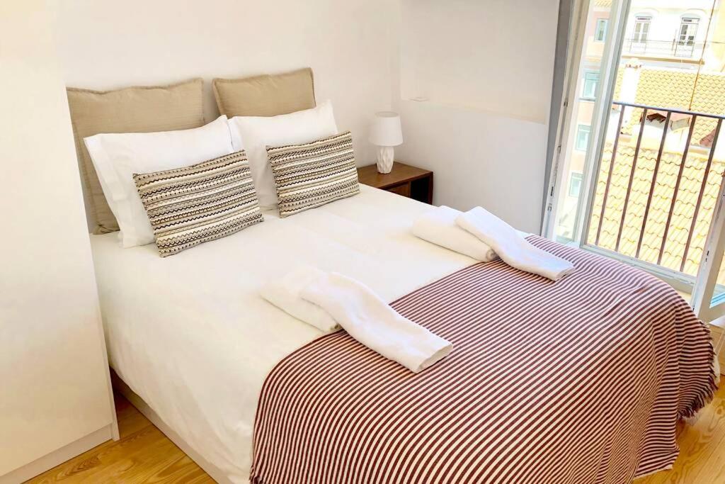 32 Top - Center Of Lisbon Duplex Apartment, Barrio Alto Kültér fotó